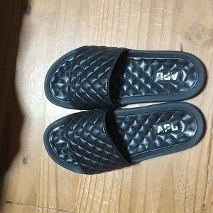 APL Lusso Slides